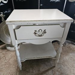 Night Stand Or Side Table In Good Condition 