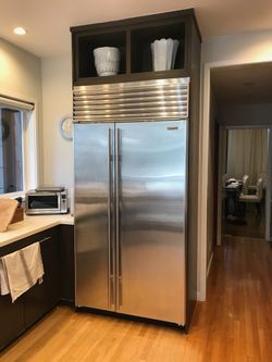 Sub Zero 42” Refrigerator French Doors Model 642