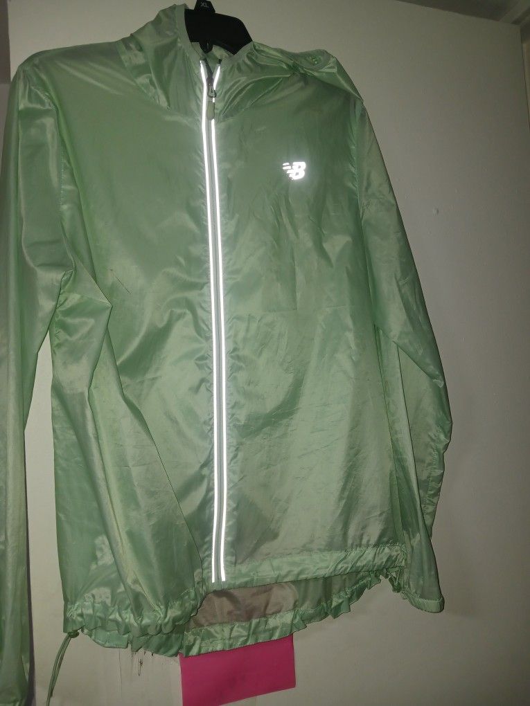 Womens WINDBREAKER