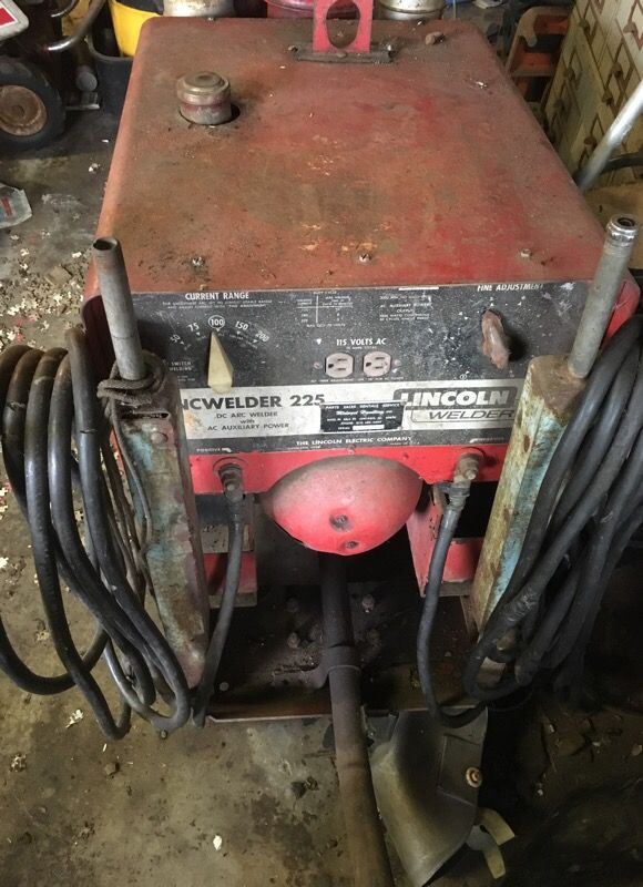 Lincwelder 225 Lincoln DC Arc welder with AC auxiliary power