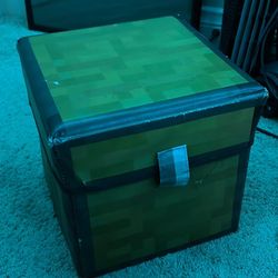 Minecraft chest storage bin (with lid)