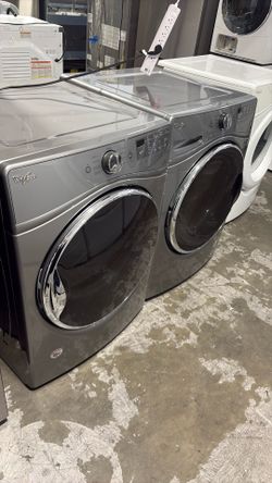 Whirlpool Frontload washer and dryer set