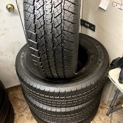 set of used tires with 95 thread life 265/70R18 goodyear wrangler 