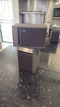 Bose 141 Speakers