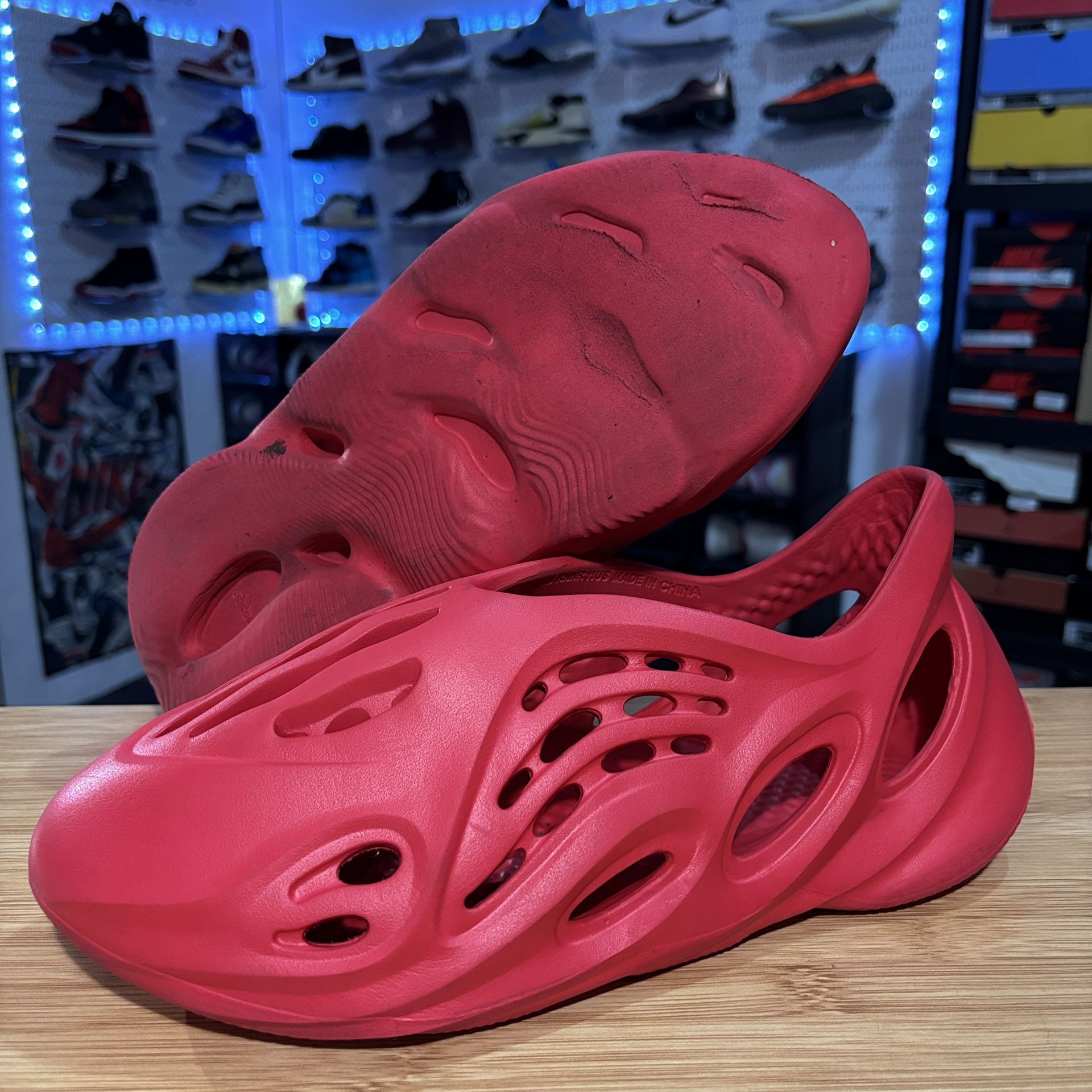 ADIDAS YEEZY FOAM RUNNER SIZE 11