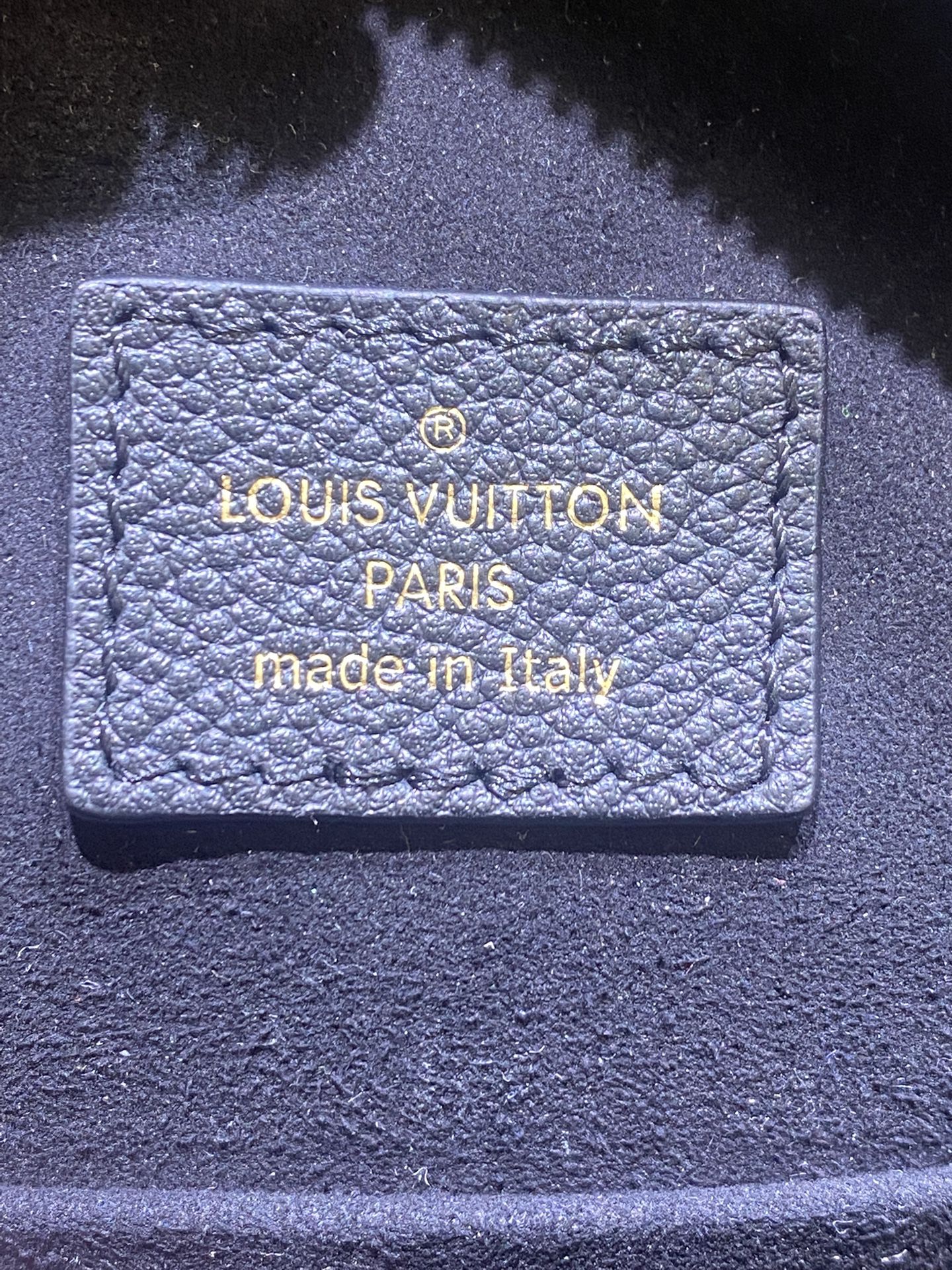 Louis Vuitton Petite Boite Chapeau Bag Monogram Canvas for Sale in Bowling  Green, NY - OfferUp