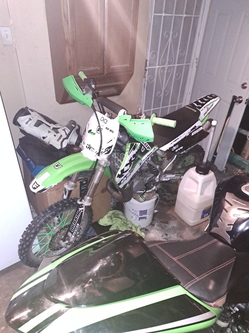 Kx85