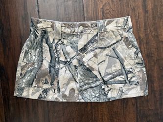 Camo mini skirt