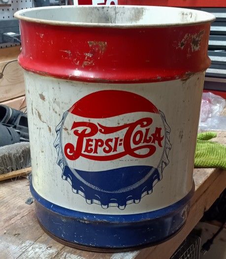 Pepsi Collectible 10 gallon Syrup Tin $250