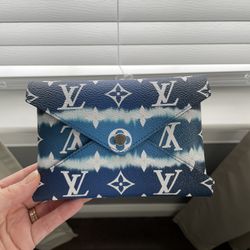 Louis Vuitton Medium Kiragami