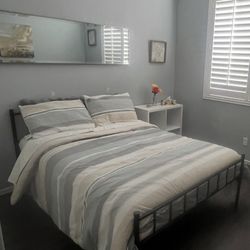 Bed Frame And Mattress 