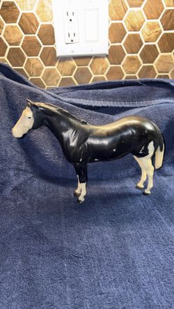 BREYER SILKY KENO HORSE