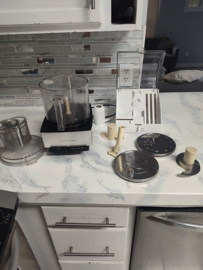 Cuisinart Commercial Grade 14 Cup Food Processor