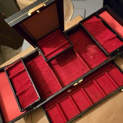 Vintage Mele Jewelry Box