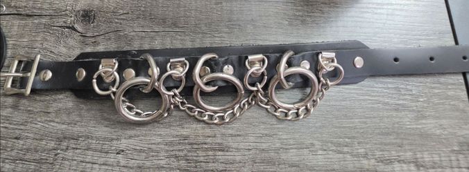 Leather choker
