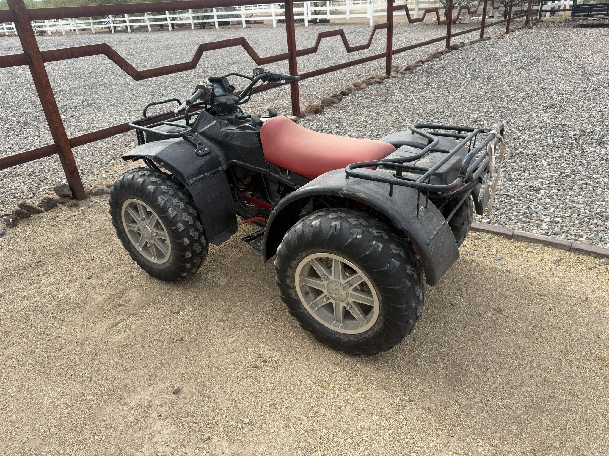 1988 Suzuki 250cc - needs minor work