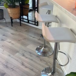 Set Of Three Adjustable Barstools