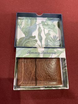 BRAND NEW TOMMY BAHAMA LEATHER WALLET 