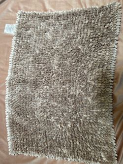 Plush bathroom rug