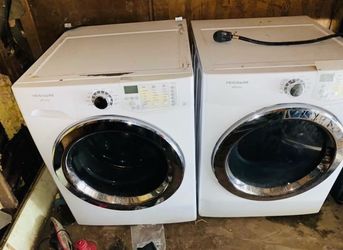 Frigidaire Affinity washer and dryer set, stackable, electric, very nice