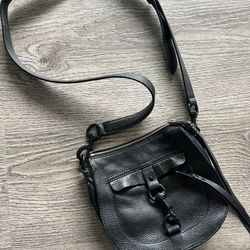 Used "REBECCA MINKOFF”  Dog Clip Saddle / Cross-body Bag In Black