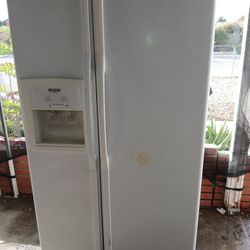 Refrigerator Everything Works 