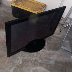LG Flat Screen TV 