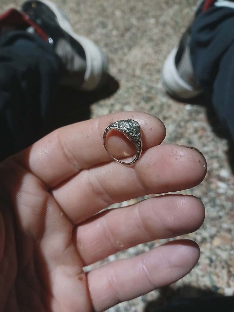 18k White Gold Diamond Ring