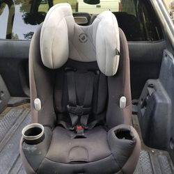 CARSEAT- NEED CLEAN [ SEE  ALL PICS FOR DETAILS & CONDITION PLEASE ]