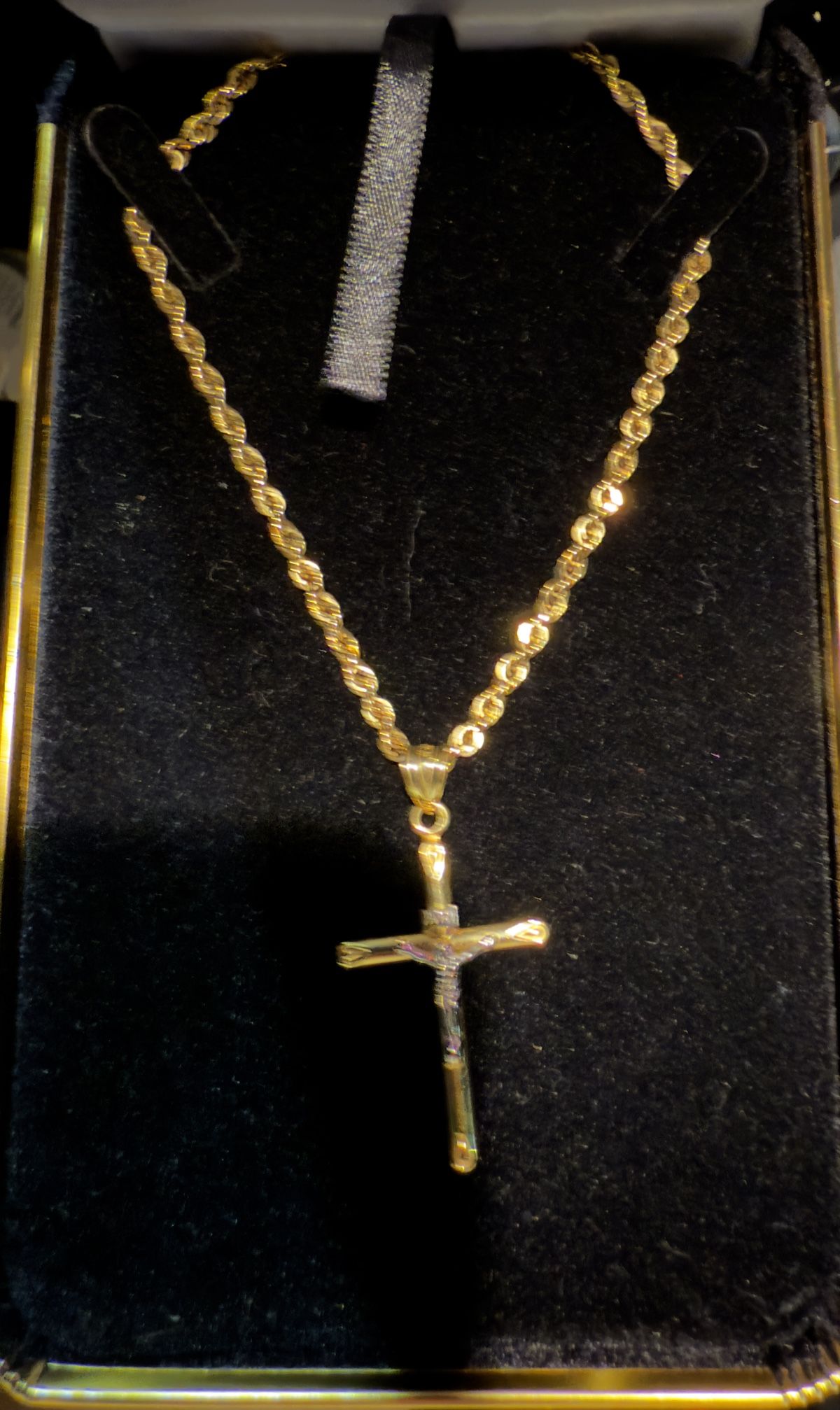 Rope Chain With Cross Medallion