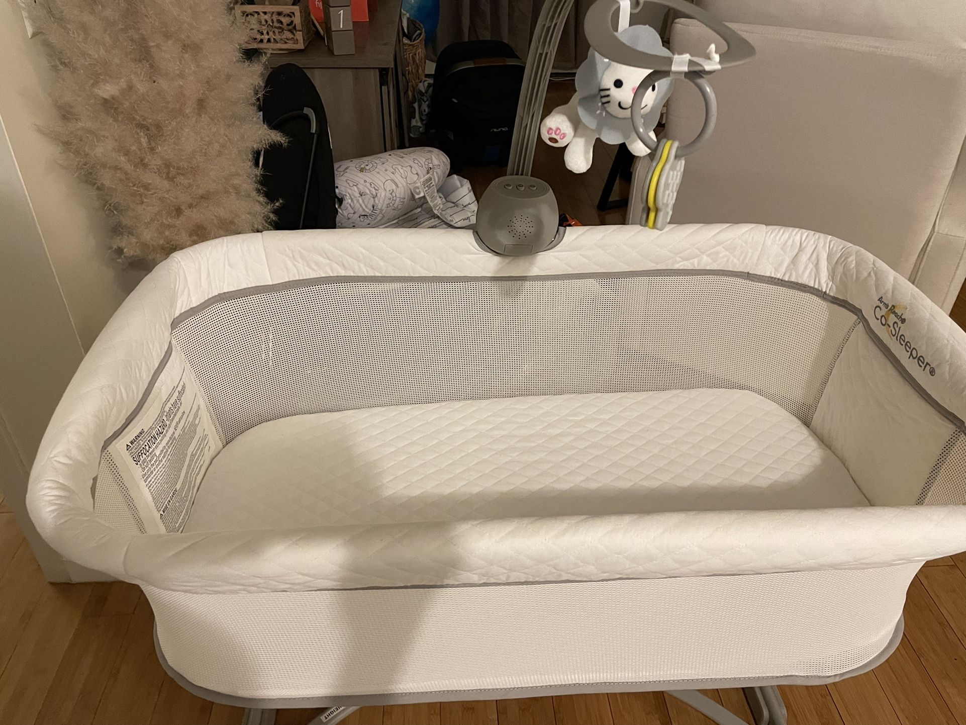 Arm's Reach® The Co Sleeper® Versatile Bassinet in Grey/White - Main Image