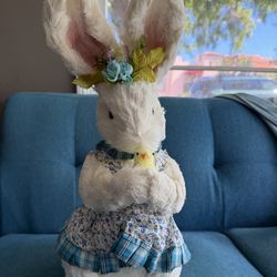 Mrs Easter Bunny Figurine made of sisal
