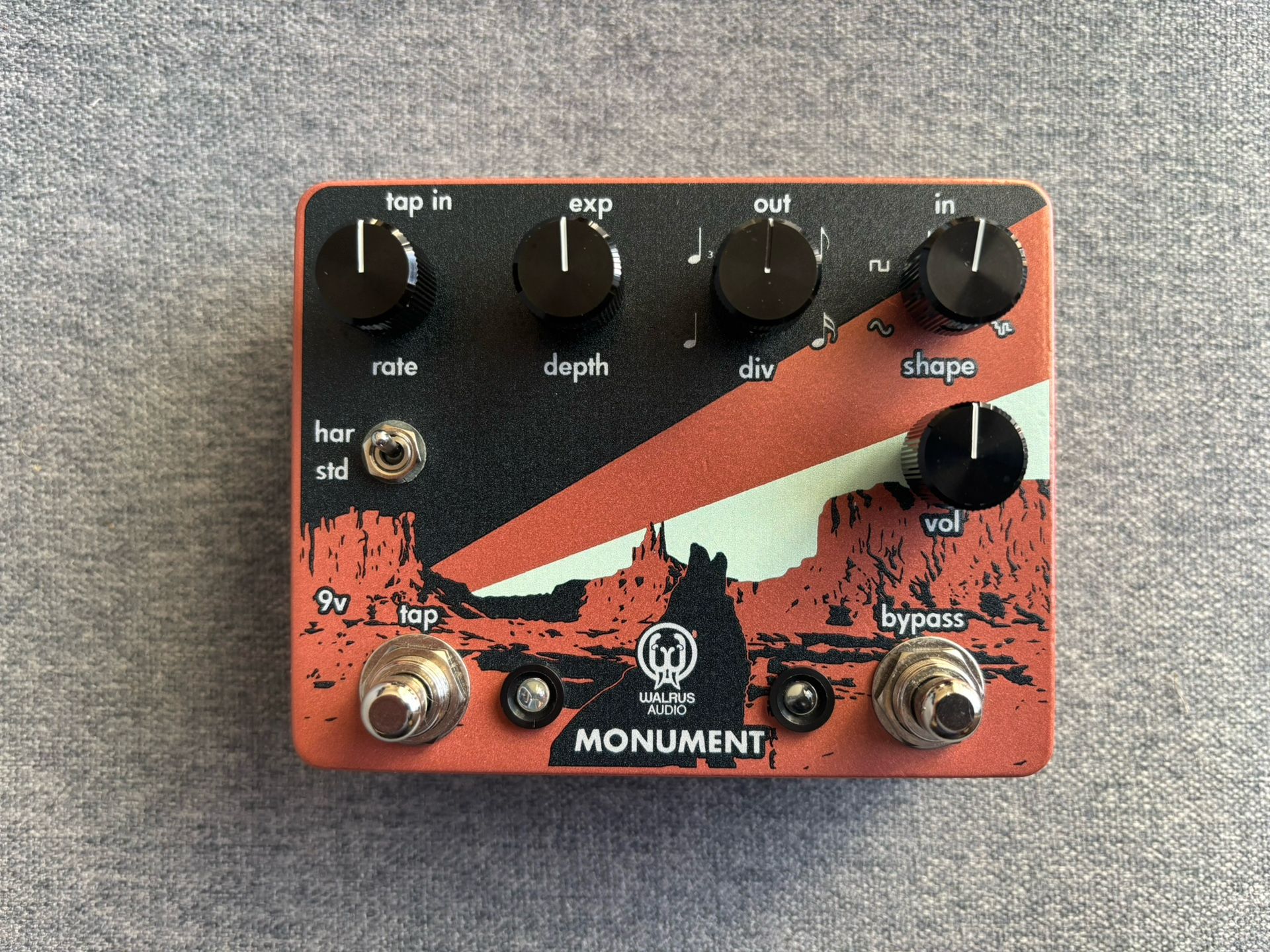 Walrus Audio Monument Harmonic Tap Tremolo V1 2017 - Coral / Black