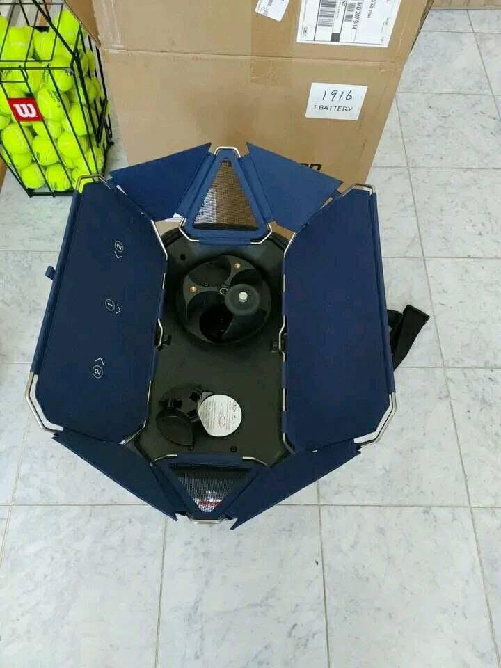 Hydrogen sports tennis ball machine