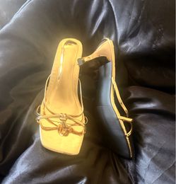 Gold kitten heels size 7 womens