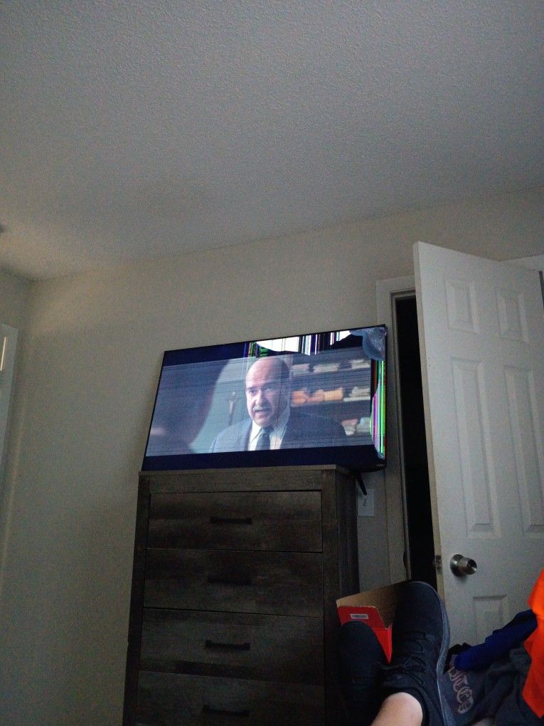 Visio 50 Inch Quantum Qled 4k Cracked Tv
