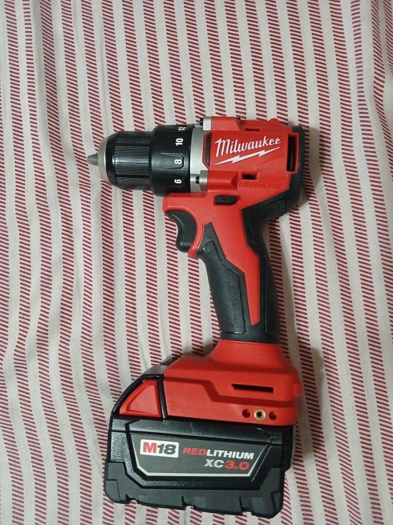 Milwaukee Drill With Battery