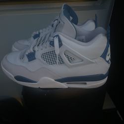 Jordan 4s size 10