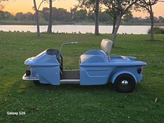 Vintage golf cart (Turf Rider IV)