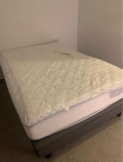 Full  Mattress bed Serta
