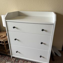 White 3-Drawer Dresser