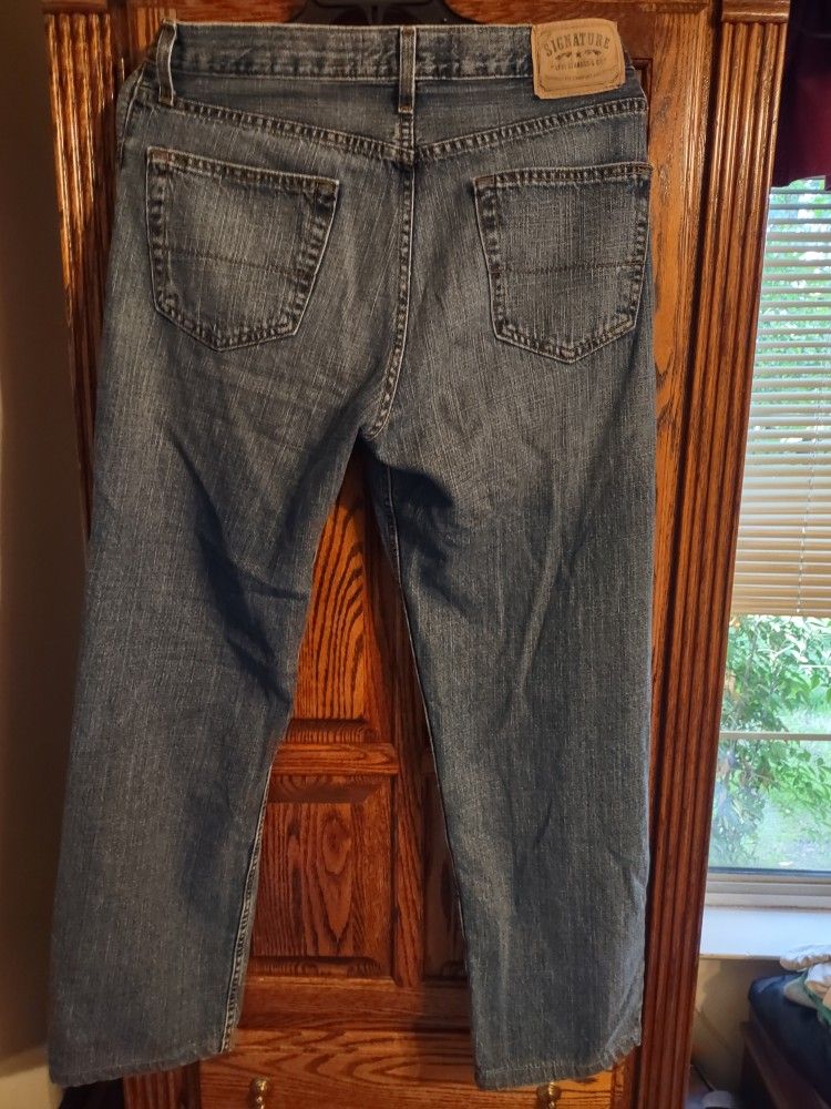 Levi Strauss Signature Relaxed Fit 34x32