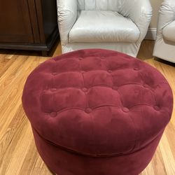 Tufted Storage ottoman 
