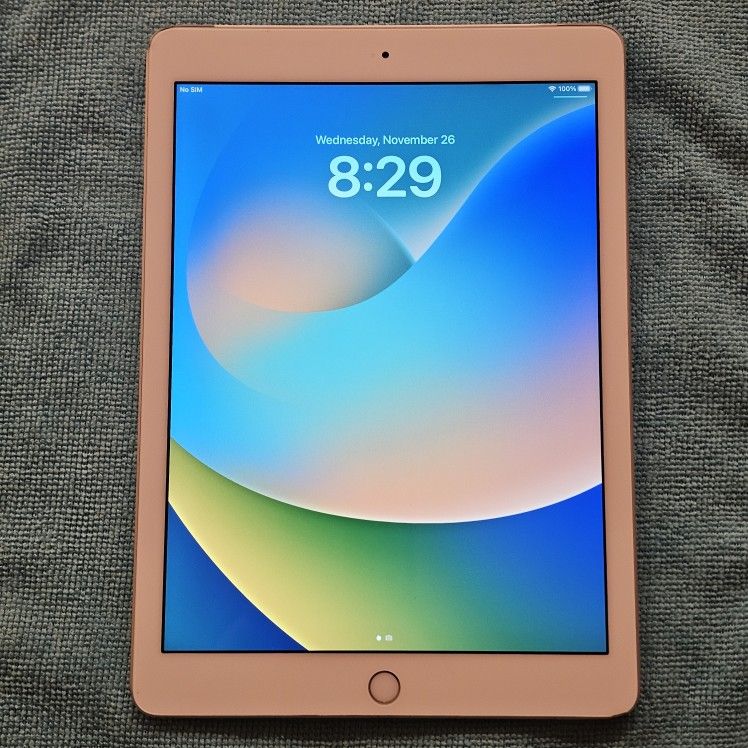 Apple iPad 5th Gen 32GB Silver
A1823 WiFi + Cellular MP252LL/A