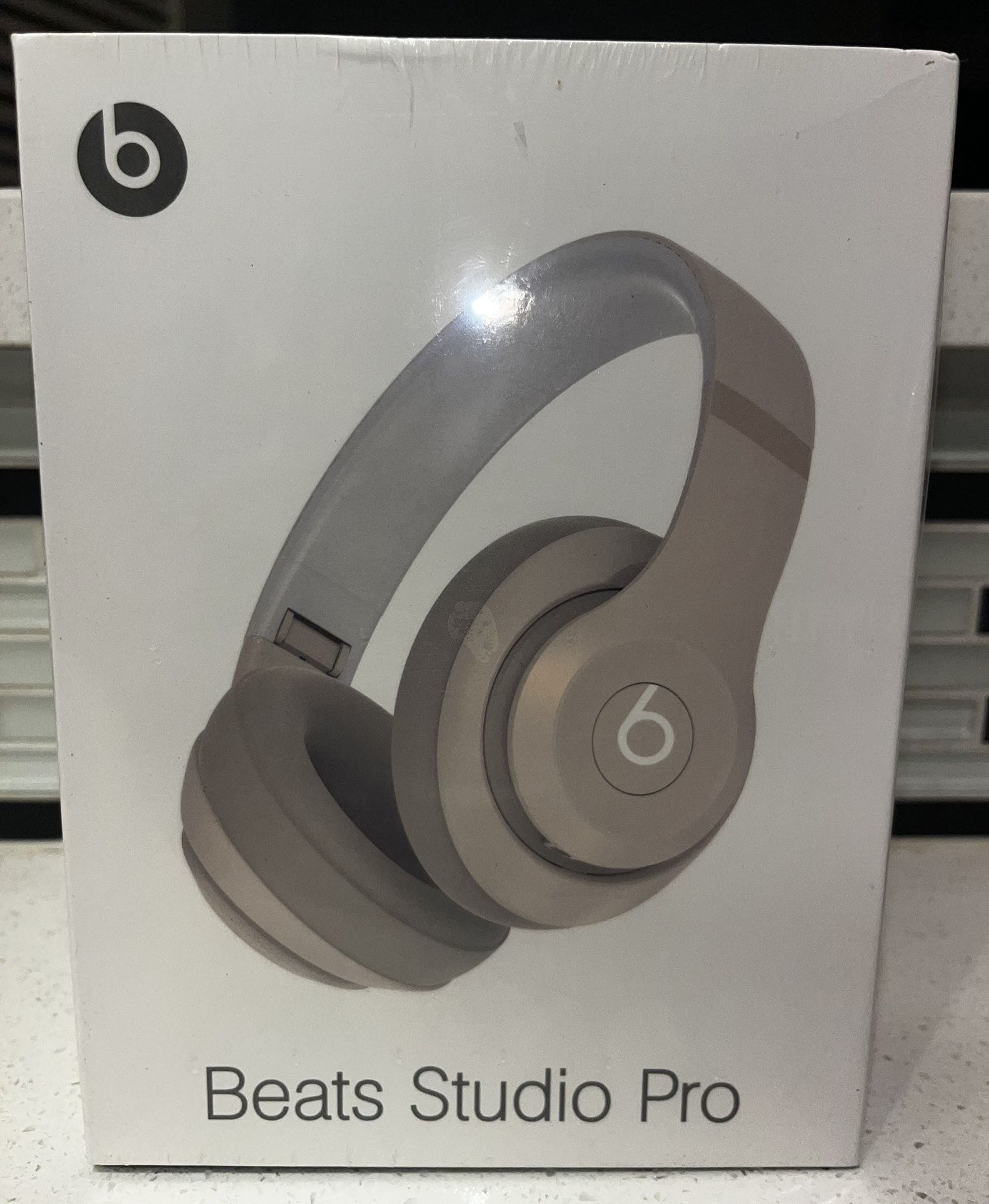 Beats Studio Pro (Sandstone)