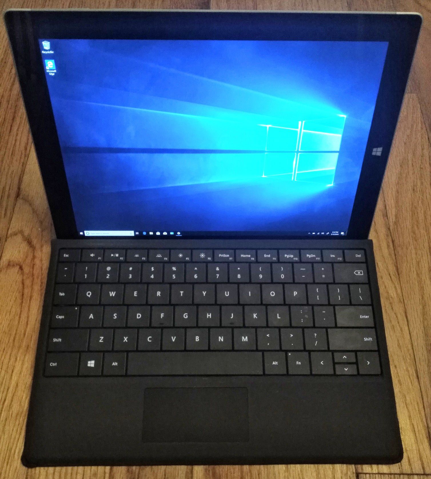 Microsoft Surface 3 Touchscreen Laptop Intel Quad Core 1920x1080 FHD LCD Webcam HDMI Wi-Fi Bluetooth Windows 10 Like New Works Perfectly