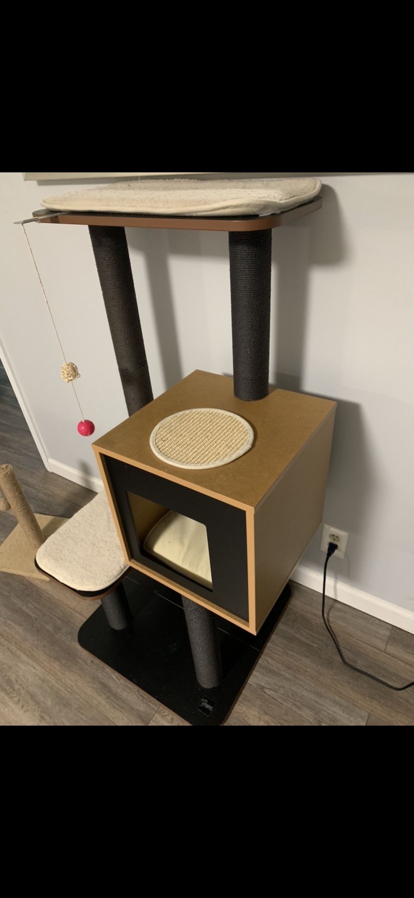 Cat Tower 🐈‍⬛