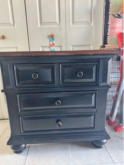 3 pc.  Bedroom Set