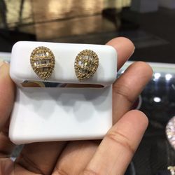 10k Gold With Diamond Earrings On Special 