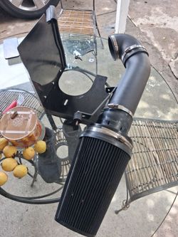 Could air intake.for.chevy..https://offerup.com/redirect/?o=MTk5OS50bw==.2006